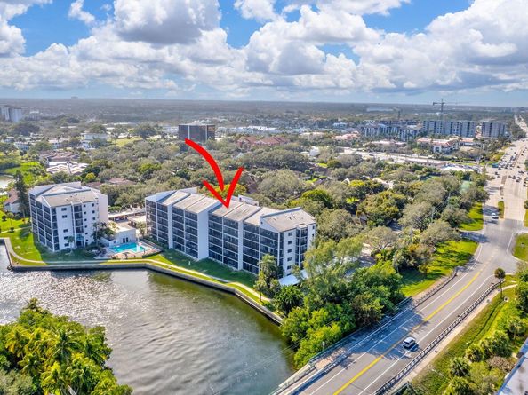 11370 Twelve Oaks Way 218, North Palm Beach FL 33408