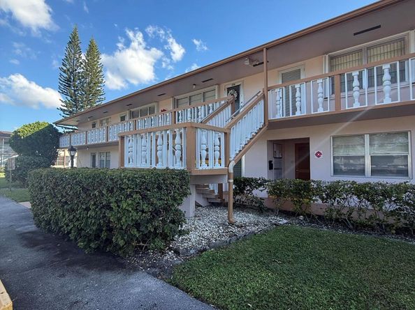 236 Kent N, West Palm Beach FL 33417