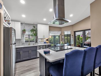 10940 Cypress Run Cir