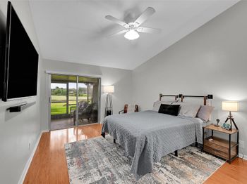 7428 S Pinewalk Dr S