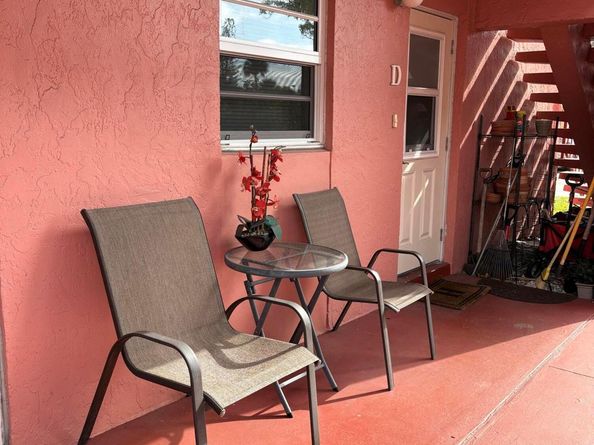 26 Golfs Edge D, West Palm Beach FL 33417