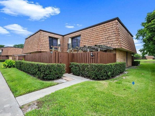 708 7th Lane B, Greenacres FL 33463