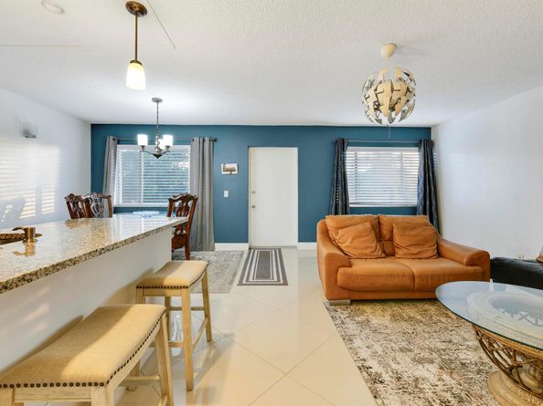 3100 Springdale Boulevard 314, Palm Springs FL 33461