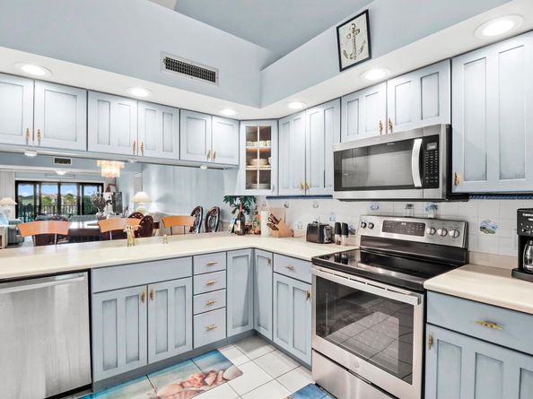 901 Seafarer Circle 503, Jupiter FL 33477