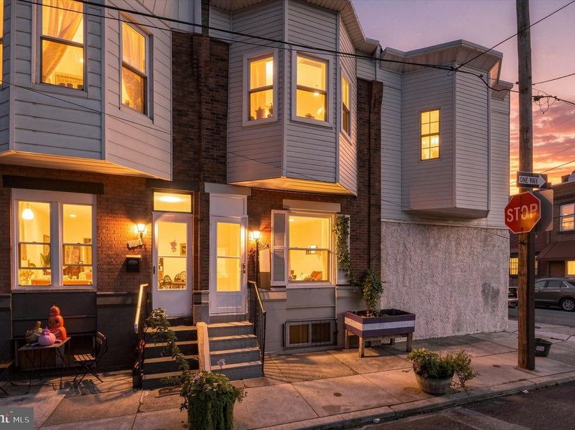 2066 Emily Street, Philadelphia PA 19145