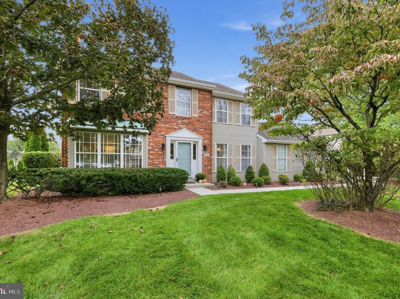 554 Heritage Oak Drive, Yardley PA 19067