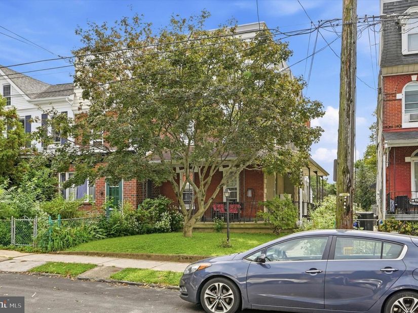 216 Rochelle Avenue, Philadelphia PA 19128