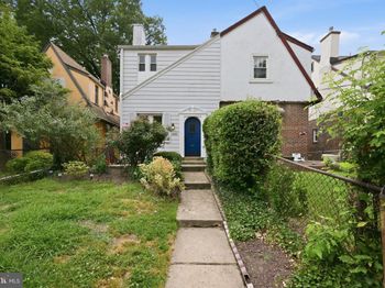 1839 Otis Street NE