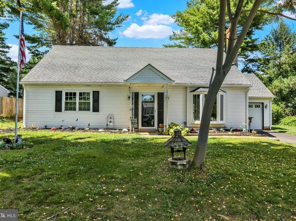 3032 Gilbert Drive, Bensalem PA 19020