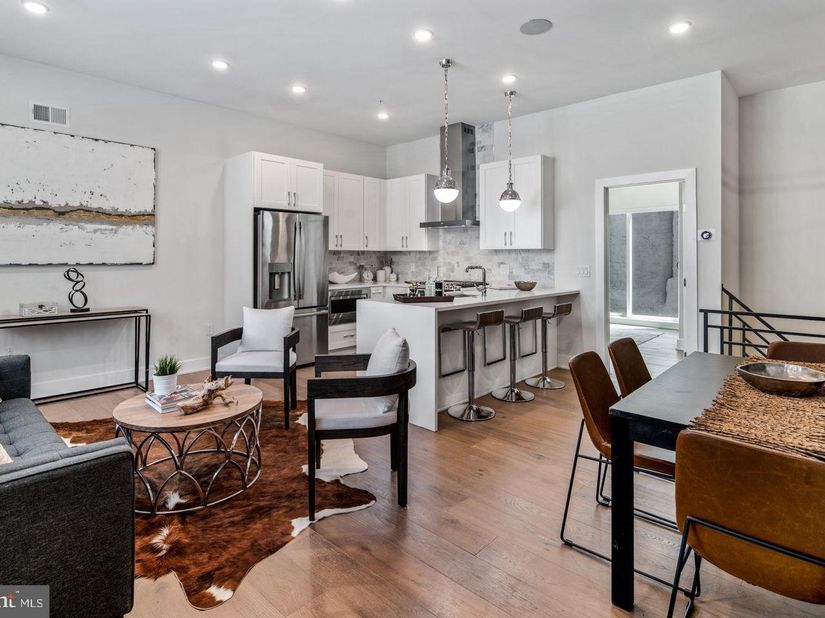 1910 Brown St 2, Philadelphia PA 19130