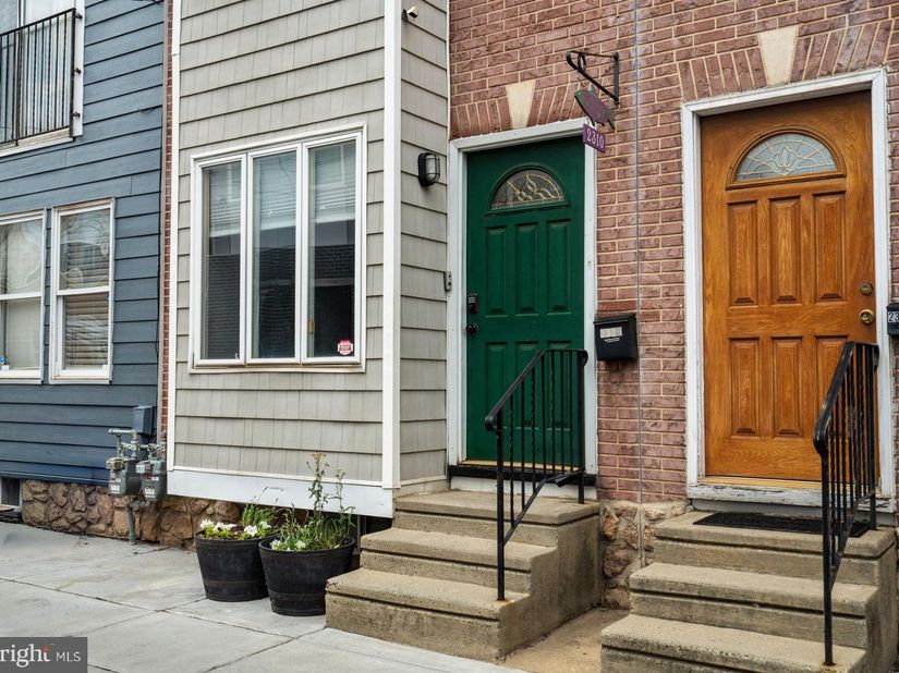 2310 E Cabot Street, Philadelphia PA 19125
