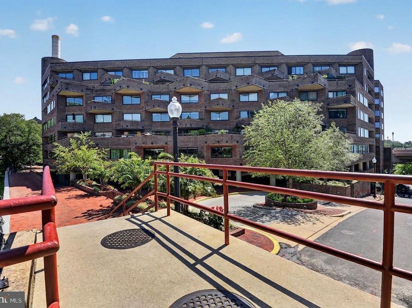 1015 33rd Street NW 705, Washington DC 20007