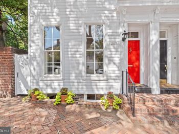 207 Cameron Street