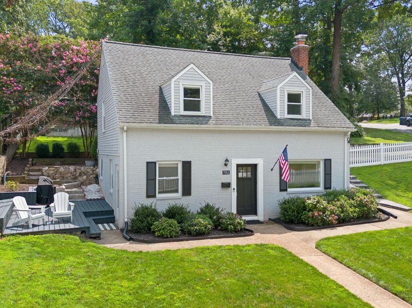 7011 Jefferson Avenue, Falls Church VA 22042