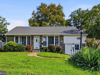 2211 Rhonda Road