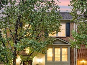 8004 Trevor Place