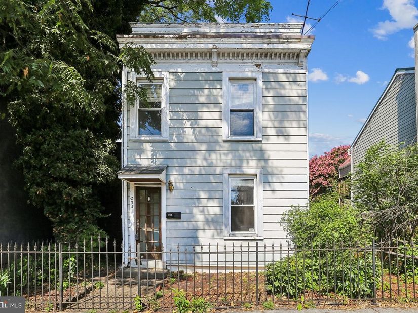 204 N Payne Street N, Alexandria VA 22314