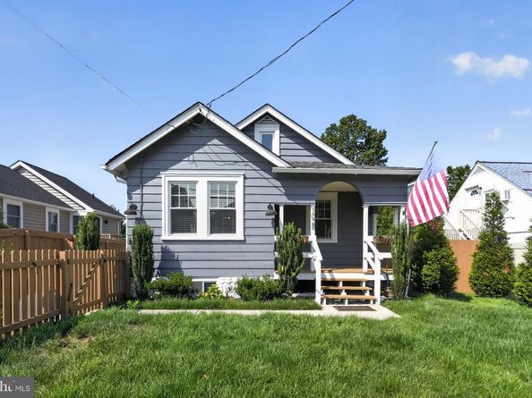 1028 N Providence Road, Media PA 19063