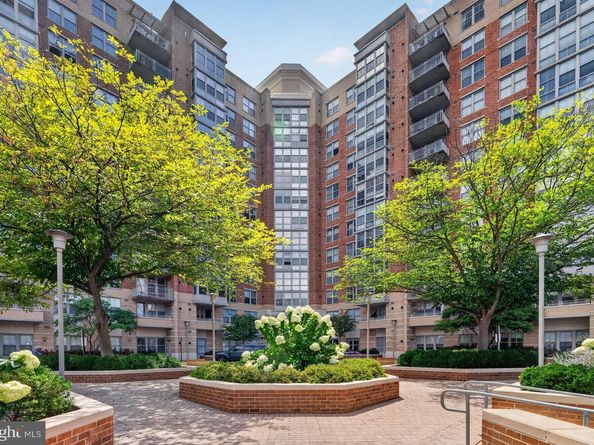 11800 Sunset Hills Road 404, Reston VA 20190