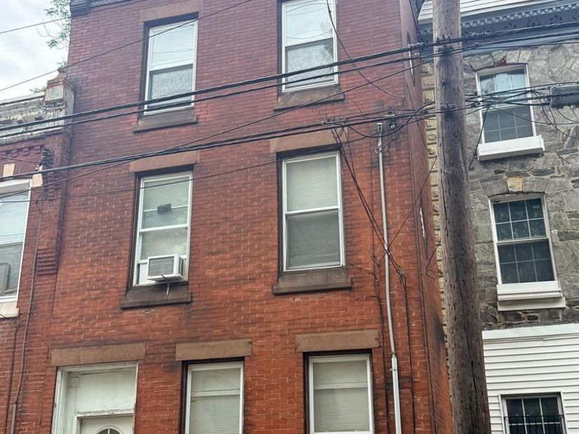 1528 W Tioga Street, Philadelphia PA 19140