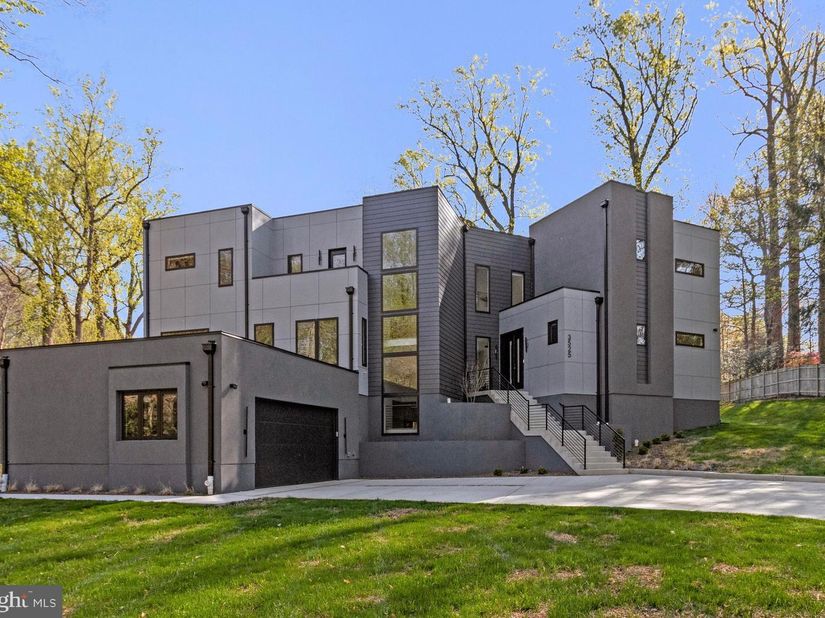3525 Glenbrook Road, Fairfax VA 22031
