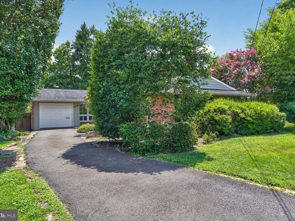 6841 Strata Street, Mclean VA 22101
