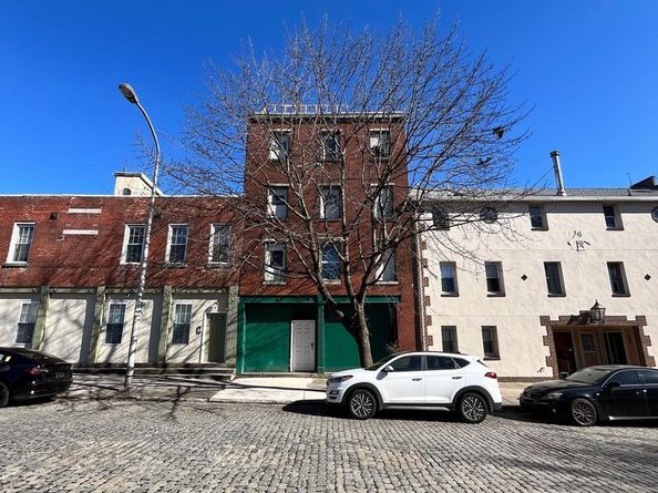 319 N Front Street, Philadelphia PA 19106