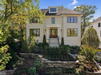 2916 Chesapeake Street NW