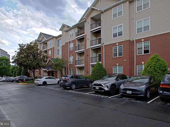 1570 Spring Gate Drive 7215, Mclean VA 22102