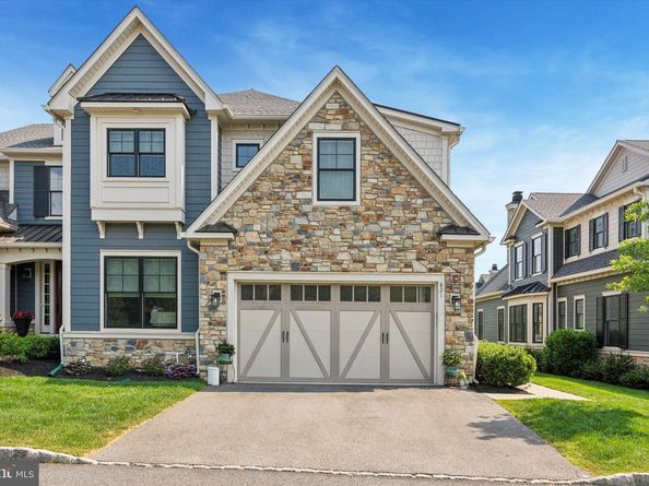 821 Greenwich Drive, Ambler PA 19002