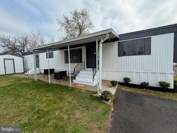 6211 Foster Drive