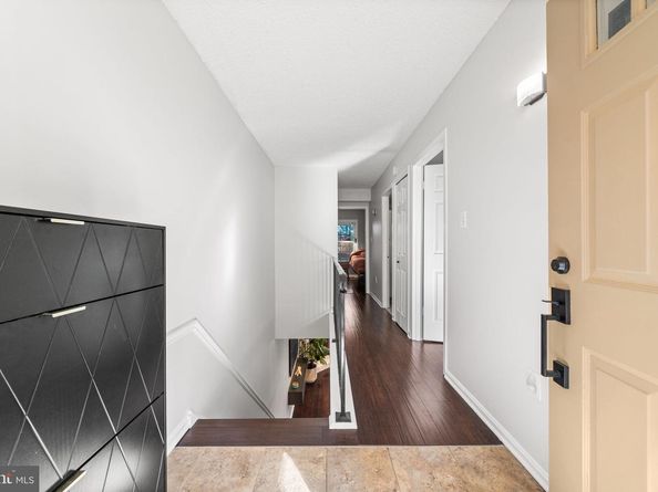 907 S Rolfe Street 1A, Arlington VA 22204