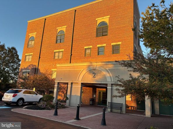 2 Canals End Road 305, Bristol PA 19007