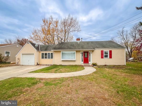 10 Makefield Road, Morrisville PA 19067