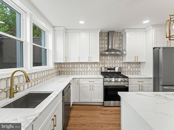 934 Snyder Avenue, Philadelphia PA 19148