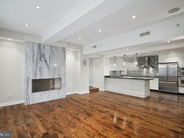 1737 Chestnut Street 301, Philadelphia PA 19103