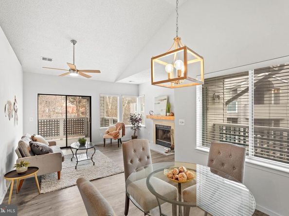 11731 Summerchase Circle 1731E, Reston VA 20194