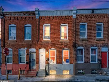 2076 E Stella Street