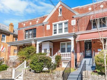 325 Madison Street NW