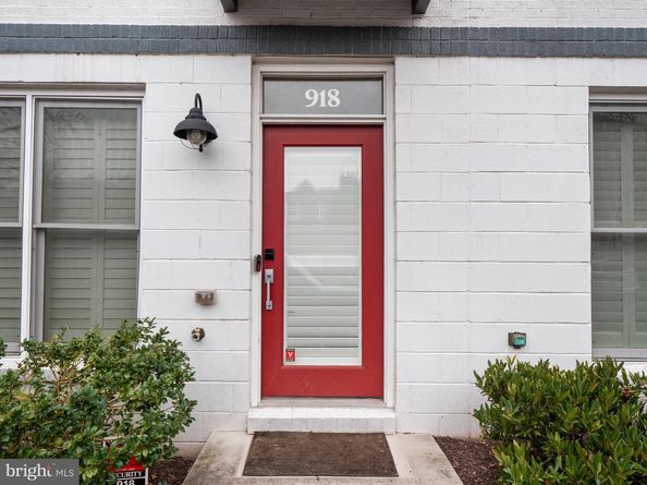 918 Pete Jones Way, Alexandria VA 22314