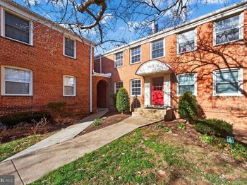 2411 Arlington Boulevard