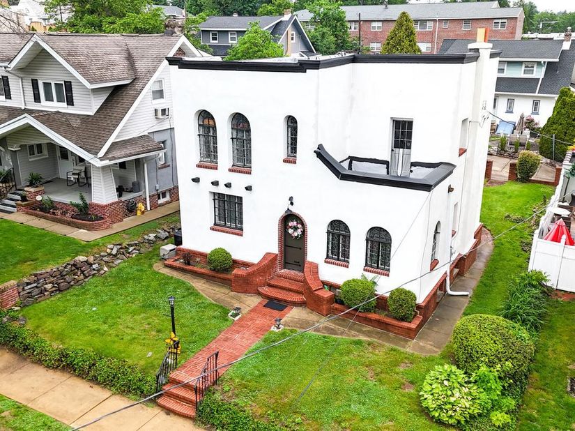 427 Hartel Avenue, Philadelphia PA 19111