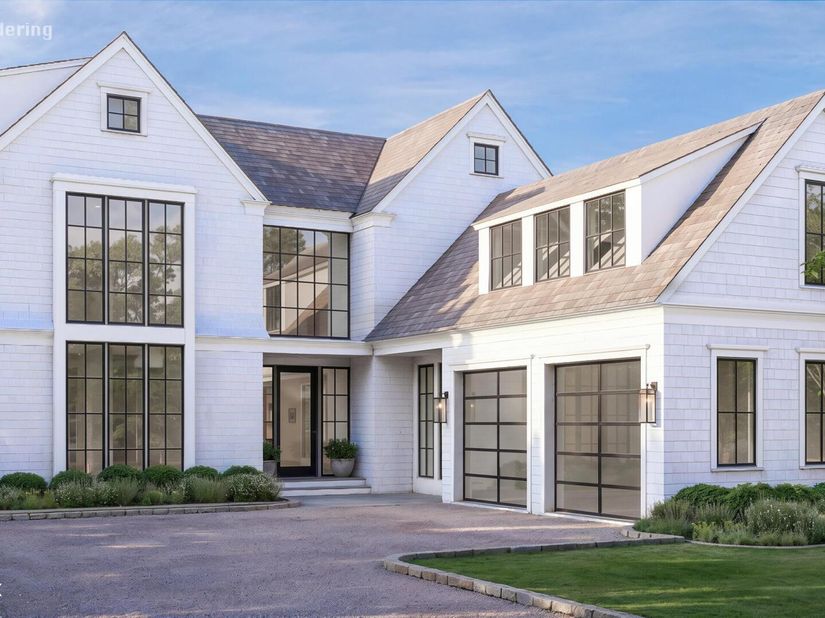 15 Stuart Drive, Old Greenwich CT 06870