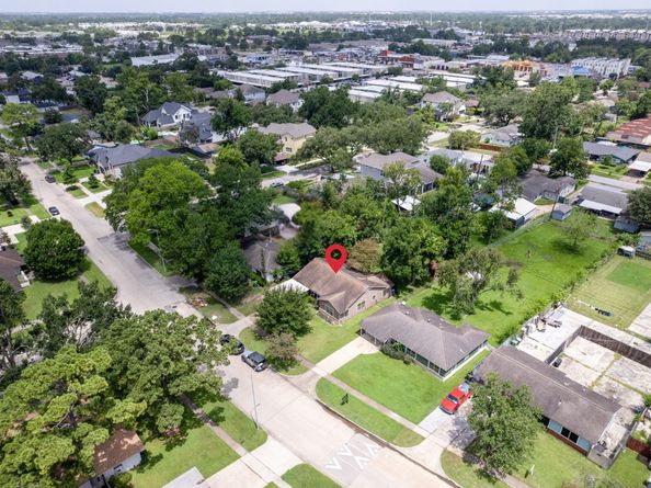 8514 Montridge Drive, Houston TX 77055