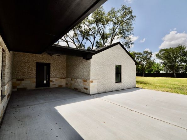 7133 Evans Street, Houston TX 77061