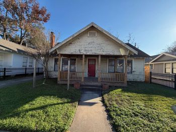 1120 E 14th Street