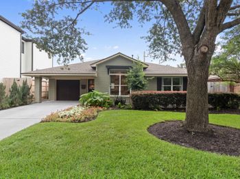 2210 Chantilly Lane