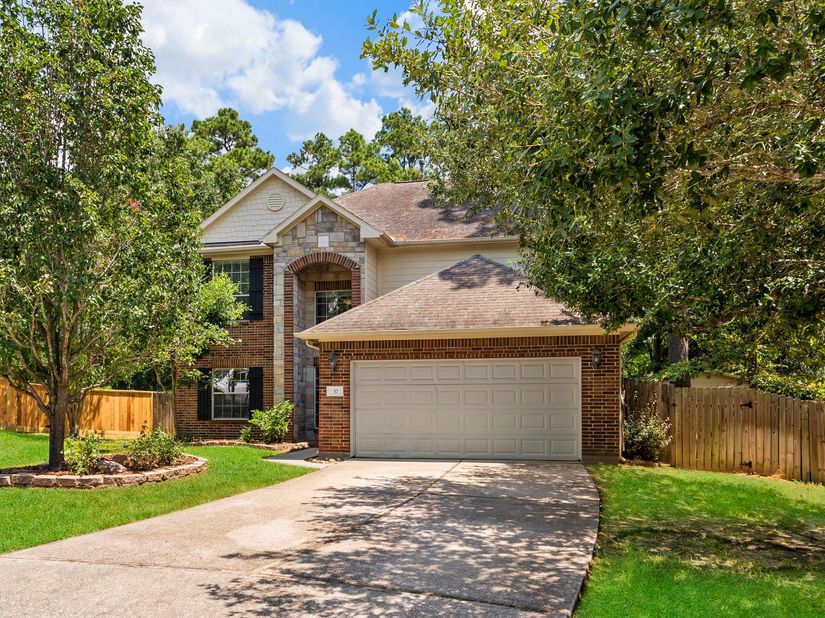 10 Otter Lodge Place, The Woodlands TX 77382