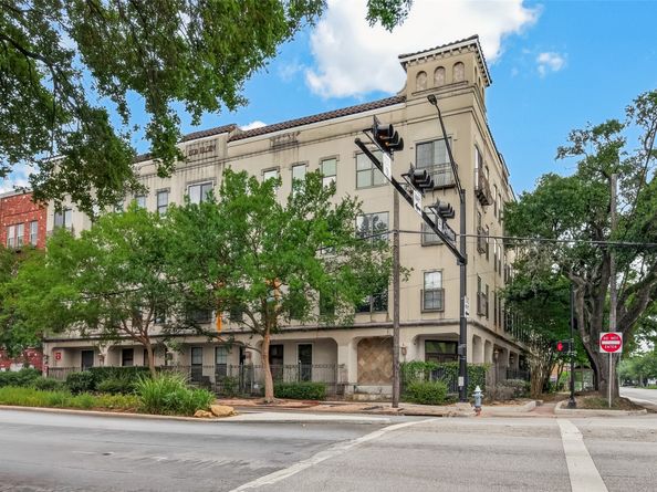 1602 Elgin St Street 11, Houston TX 77004