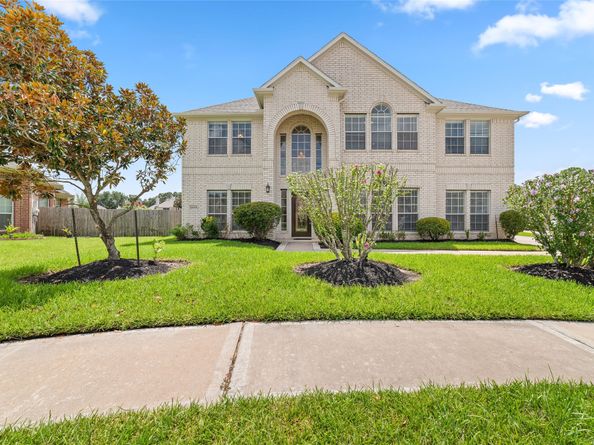 15319 Leila Bend Drive, Houston TX 77082